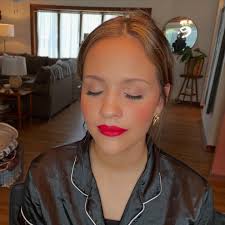 Missouri Makeup Artist (@boldbeautiwithabbyelson) • Instagram photos and  videos