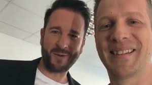 Even i don't understand german but it's still made me roll on the floor. After Drinking Oliver Pocher Hangs On The Drip With The Wendler World Today News