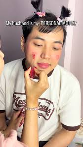 He's very knowledgeable #couplegoals #makeup