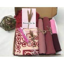 Tidak hanya membuat ia senang, tetapi anda juga dapat mengajarkan agama sekaligus. Hampers Islami Hampers Muslimah Kado Islami Kado Ulang Tahun Kado Pacar Kado Pernikahan Kado Sahabat Shopee Indonesia