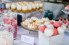 Een pralinen ständer, für eure candy bar in herzform. 10 Ideen Candy Bar Ideen Kuchen Buffet Punschkrapferl Tauftorte