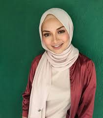 Senarai juga adalah secara rawak. Aduh Manisnya Top 15 Selebriti Manis Berhijab Media Hiburan
