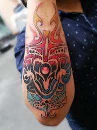 Desiginng a custom heraldic shield tattoo design with full length time lapse video. My Braum Shield Tattoo Braummains