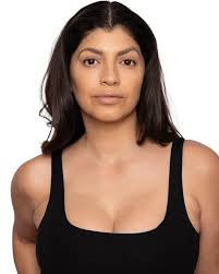 When you learn how much you're worth, you'll stop giving people discounts ✨  Also, did I miss a button? Mind your biz 😂 📸 @pamela.sisson #fall  #fashion #lifestyle