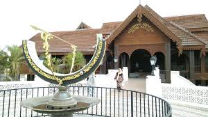 Tempat menarik di perak untuk dilewati ini menjadi tujuan utama wisatawan saat berkunjung ke perak. Harga Tiket Kompleks Sejarah Pasir Salak 2021 Tips Peta Lokasi