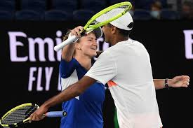 Jak ram, tak krejčíková přitom museli hájit v jednom případě vlastní podání až skrze shodu a rozhodující výměnu. Australian Open Mixed Doubles Winners Are Crowned The New York Times