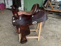 Einfacher leihvertrag für die pflegliche und sorgsame behandlung von leihgegenständen. Sattel Sattelzubehor Reitsport Typ Westernsattel Willhaben