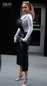 This subreddit is dedicated to individuals that enjoy morphs of the female body. Morphs By Mig Debby Ryan