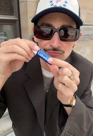 OOTD but make it ORIGINAL💙 #labello #lips #original @Max Springer