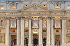 L'atrio (corrispondente all'antico portico delle basiliche paleocristiane) è considerato uno dei lavori più pregevoli di carlo maderno e fu realizzato fra il segue poi la cappella del santissimo sacramento, sul cui altare si trova un ciborio ispirato al tempietto di san pietro in montorio del bramante, sul colle. Le Cinque Porte Della Basilica Di San Pietro Michelangelo Buonarroti E Tornato