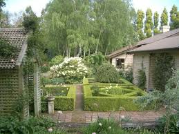 Interessante Tipps Wie Sie Haus Und Garten Verschonern Konnen Dekoration Haus Home And Garden Rose Garden Design Garden Design