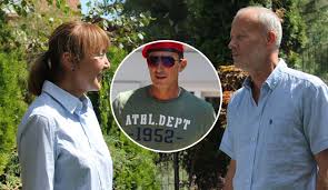 Maybe you would like to learn more about one of these? Jurnalistul Andrei Gheorghe Pentru Radu MazÄƒre Monica Macovei Este Satana