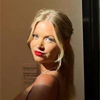 4600+ perfiles de «Stella»