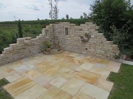 Sahara Sandstein Mauersteine Das Naturliche Flair Fur Ihr Gartenprojekt Mauerstein Natursteine