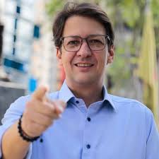 Líderes comunitarios, sindicalistas y un nieto de Raúl Leoni compiten por  una curul en la AN