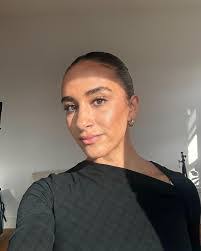 Amanda Basco's Instagram, Twitter & Facebook