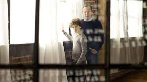 Out of his teenage bedroom, he joins forces with his best friend lenny to launch what turns into an unexpectedly successful online drug market. Serial Online Legaturi Invizibile Touch 2012 Serial Online Subtitrat In RomanÄƒ Vezi Online Eu á´´á´° Mediarpl