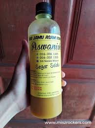 Meskipun jamu sinonim dengan amalan wanita melayu, wanita cina juga tidak terkecuali mengamalkannya kerana khasiat dan keberkesanannnya. Resepi Jamu Asam Kunyit