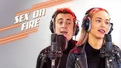Coaches koen wauters, natalia, niels destadsbader en tourist lemc nemen het op tegen de vijfde online coach laura tesoro. The Voice Van Vlaanderen Youtube