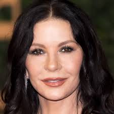 Catherine Zeta-Jones looks so young in Instagram selfie