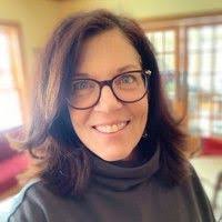 Alma Wall's Instagram, Twitter & Facebook