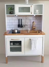 Ikea Keukentje Pimpen 15 X Inspiratie Voor Ikea Duktig The Millenial Mom Ikea Keuken Keuken Pimpen Gerenoveerde Keuken