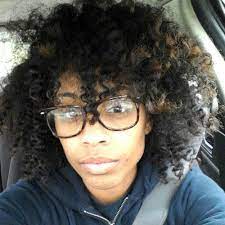 Hairstyles For Women With Glasses Naturally Curly Hairstyles For Black Women With Glasses Pictures Womens Hairstyles Hair Styles Hairstyles With Bangs