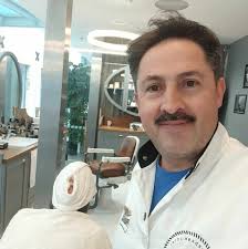 John Alexander Serna added a new photo.