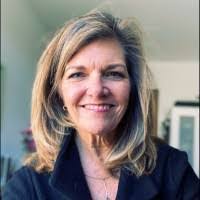 Lori Schoonover's Instagram, Twitter & Facebook