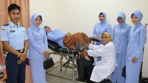 Saat melakukan pap smear atau iva, dokter akan memasukkan spekulum (alat dengan bentuk serupa. Cegah Kanker Serviks Pia Ag Lanud Sim Adakan Pemeriksaan Papsmear