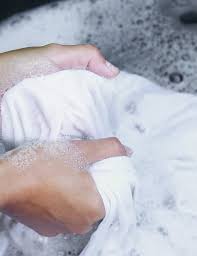It seems i can't find a shirt without an oil stain or two these days. Removing Cooking Oil Stains From Clothing Get Oil Stains Out Of Clothes