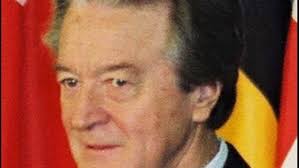 Décès de Roland Dumas, l'ancien Ministre de Mitterrand aux liens profonds  avec l'Afrique