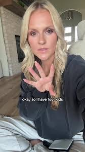 Gianna Flint's Instagram, Twitter & Facebook