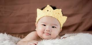 Blandino dalam bahasa latin mempunyai arti lelaki pujaan. Nama Bayi Huruf G 100 Pilihan Nama Bayi Laki Laki Berawalan Huruf G Theasianparent Indonesia