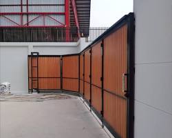 บริการประตูรางโค้ง