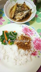 Foto yang dirubah menjadi hitam putih di sini saya bagi menjadi dua bagian. Ini 25 Menu Berpantang Mudah Masak Untuk Rujukan Mak Mak 30 An Lepas Bersalin Mingguan Wanita