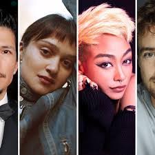 Peggy Hook's Instagram, Twitter & Facebook