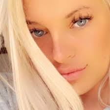 Ellie Forman's Instagram, Twitter & Facebook