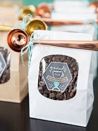 These Diy Coffee Favors With Metallic Scoops Are The Cutest Coffee Wedding Favors Coffee Wedding Coffee Favors