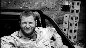 Reportero y director de documentales director de @93metros. David Beriain Hay Humanidad Incluso En Los Sitios Mas Oscuros