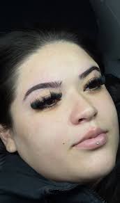 Who need a lash appointment tmw ???