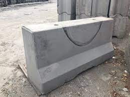 2'x2'x6' concrete bin blocks are a generic term to describe interlocking, stackable concrete blocks. Road Barrier Concrete Industrial Products