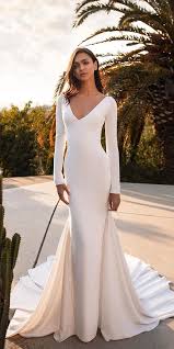 30 Simple Wedding Dresses For Elegant Brides Wedding Dress Long Sleeve Wedding Dresses Simple Wedding Dresses
