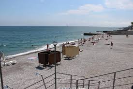 Jun 15, 2021 · переполненный туристами олимпийский пляж в сочи попал на видео и вызвал удивление россиян в сети. Plyazh Primorskij V Sochi Opisanie Kak Dobratsya Plyusy Minusy Plyazha Nicko Ru