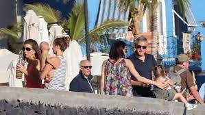 Зачем джорджу клуни неравный брак. Amal And George Clooney In Tazacorte Spain 16 02 2020 Amal Clooney Style George Clooney Amal Clooney George