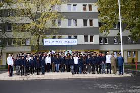Parlamentul liceului care se ocupă de organizarea evenimentelor. Elevi Din Slatina CadeÈ›i Pentru O Zi La Colegiul NaÅ£ional Militar Tudor Vladimirescu Din Craiova Gazeta Oltului