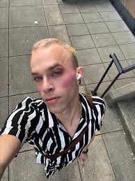 Hi all! Looking for a sublease or bedroom to rent in NY! I currently work  at Sephora & I am transferring to NY! Looking for Mid August-Sept 1st.  Little bit about myself: