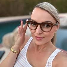 Brenda Blomquist's Instagram, Twitter & Facebook