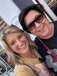 Missouri Star Birthday Bash • Y'all sure know how to make a girl feel  special • This is incredible!!!! #msqcshowandtell #msqcpartner  #beginnersewing #sewing #diy #crafty Templates available at  https://www.missouriquiltco.com/pages/hometown-quilt ...