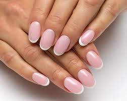 Modelos de unhas decoradas francesinhas modernas. Unhas Da Moda 7 Formas Diferentes De Atualizar A Francesinha Para O Verao 2020 Purepeople